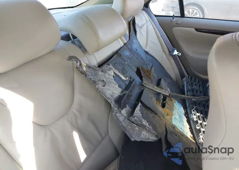 2002 Volvo S60 2.4T из США, поврежденный, VIN YV1RS58D622145793